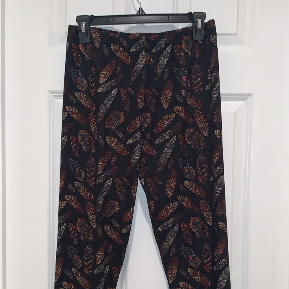 Feather print leggings